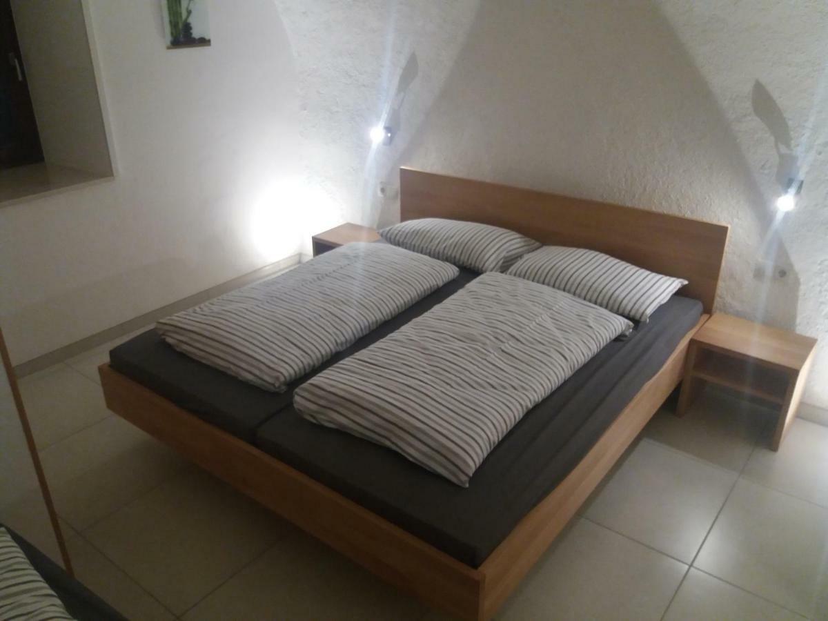 Haus Moeltner - Apartment "Weinansetz" Caldaro Esterno foto